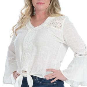🌴NWT - Walker & Wade Women's White Lace Detail Top🌴